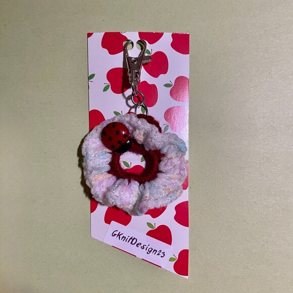 Floral Keychain, Keychain Charm, Crochet Easter Gift, Handmade Backpack Charm - Picture 2 of 6